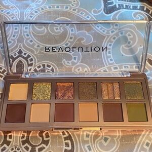 Revolution Beauty London Eyeshadow Palette